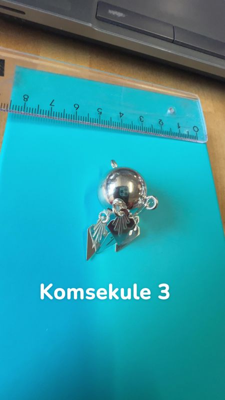 komsekule 3